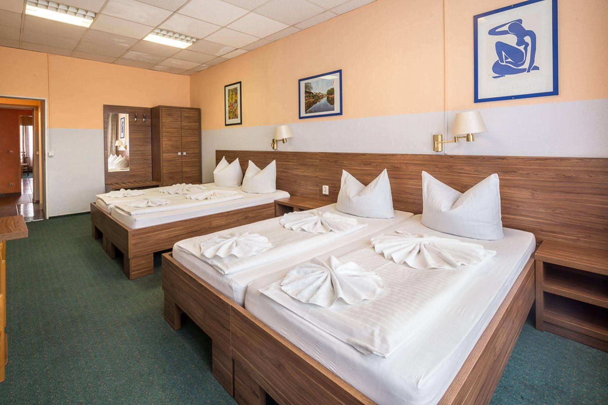 City Hotel Ansbach Am Kadewe Берлин Экстерьер фото